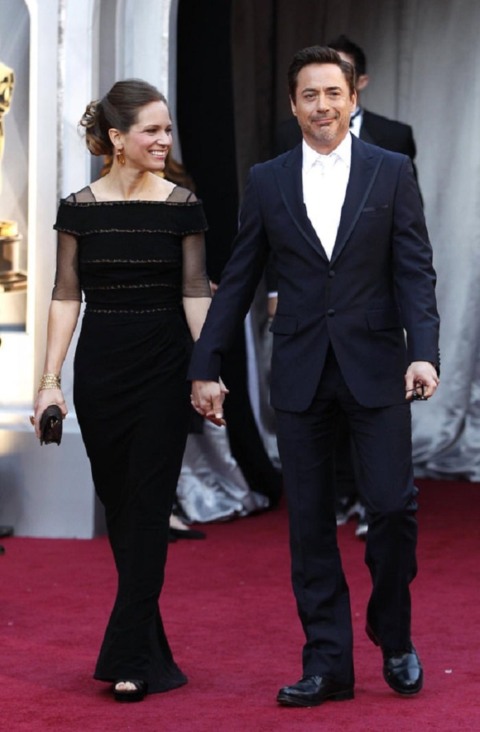 Avri romantic and glamorous parents Susan Downey and Robert Downer Jr.
